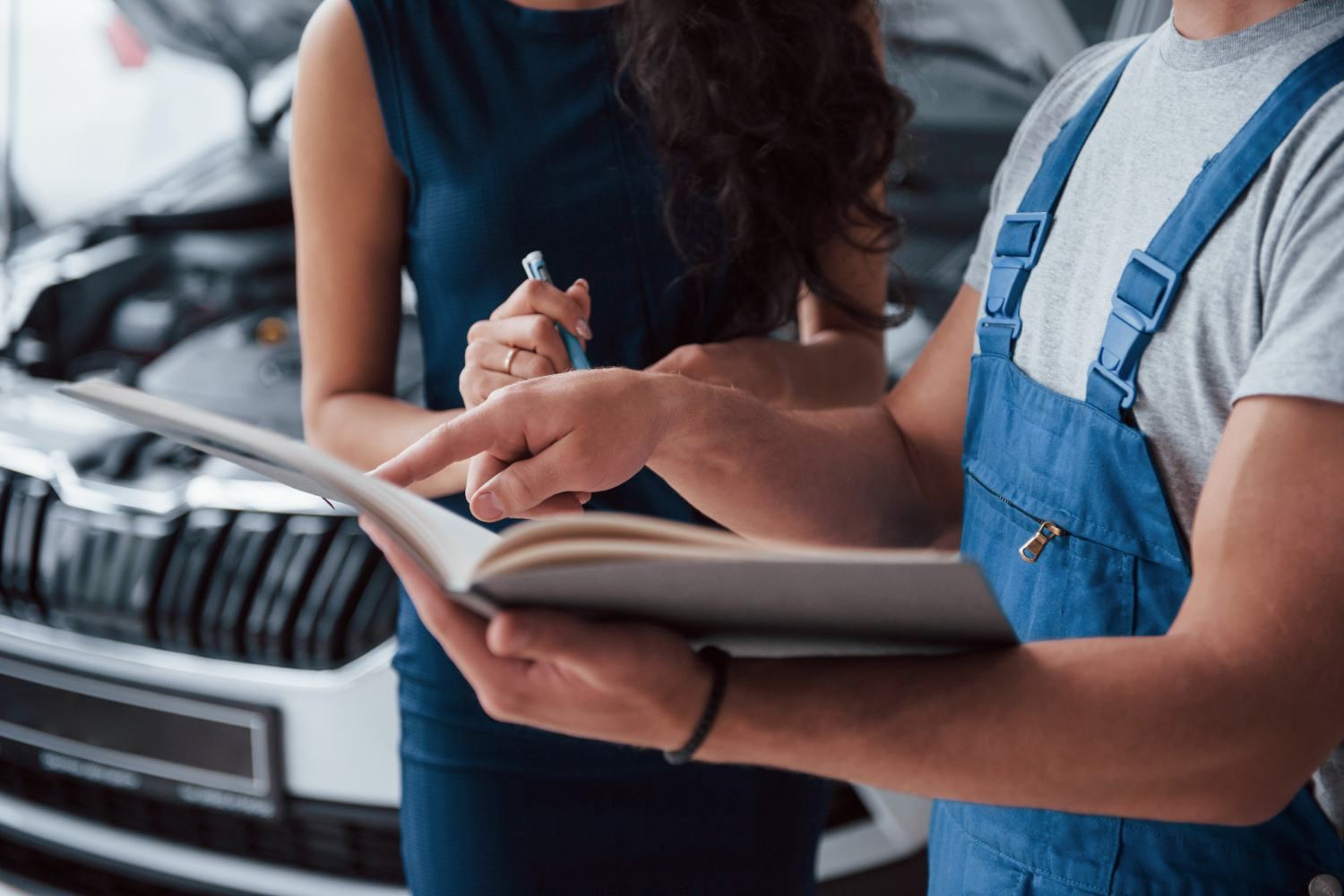 Serviços automotivos completos para gerenciamento de veículos sem esforço
